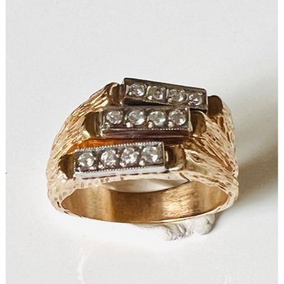 RING 3 rings staggered yellow gold hammered...