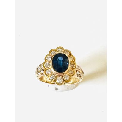 RING in yellow gold 750°/°° set with an oval...