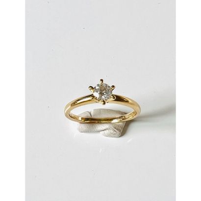 Solitaire ring in yellow gold 750°/°° with...