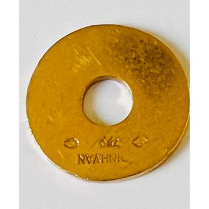 DINH VAN. Yellow gold pendant 750°/°° hammered...