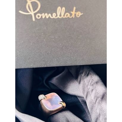 POMELLATO. Ritratto medium pink gold ring...