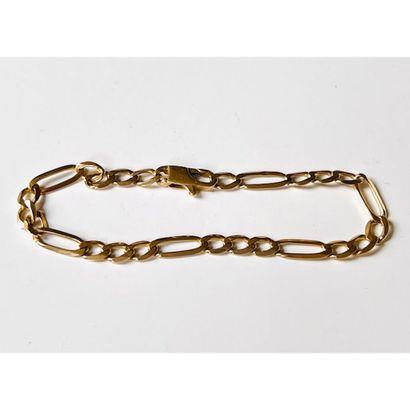 BRACELET gourmette in yellow gold. L.18,5cm....