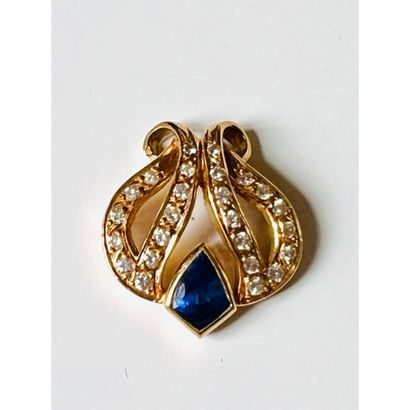 PENDANT in yellow gold 750°/°° decorated...