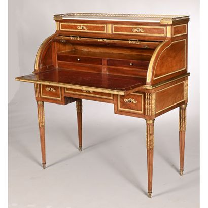 SMALL CYLINDER DESK LOUIS XVI in mahogany...