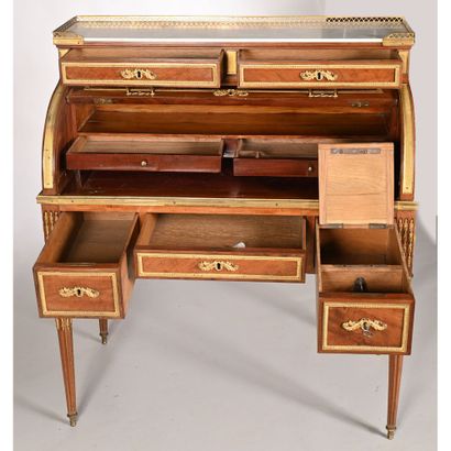 SMALL CYLINDER DESK LOUIS XVI in mahogany...