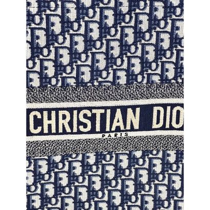 DIOR. Sac cabas Dior Book Tote large en toile...