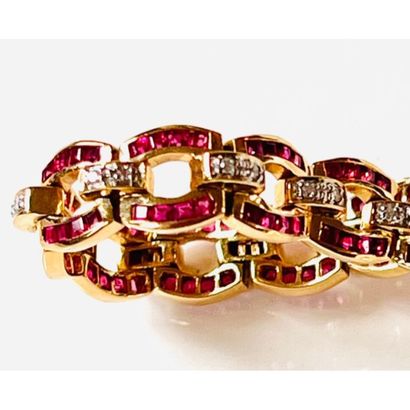 BRACELET in yellow gold 750°/°° featuring...