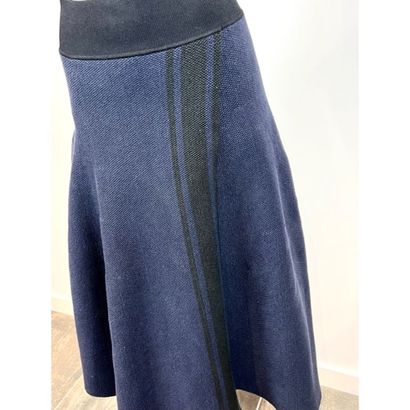 CELINE. Jupe longue évasée en lin et viscose...