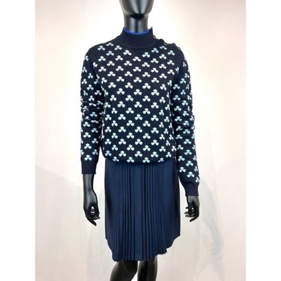 HERMES Paris. Pull en tricoté cachemire bleu...