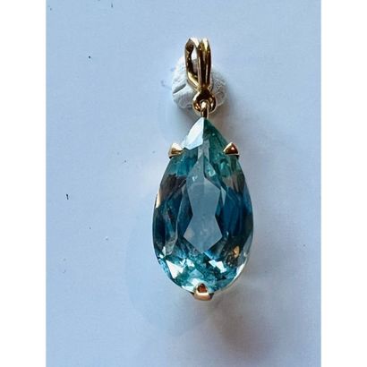 PENDENTIF en or jaune 750°/°° orné d’une...