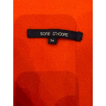 Sofie d’HOORE. Boléro destructuré en laine...