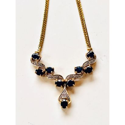 COLLIER en or jaune 750°/°° maille tressée...