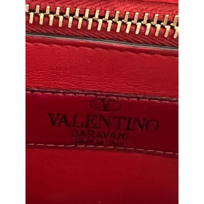 VALENTINO. Sac Rockstud Spike en nappa gris...