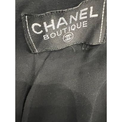 CHANEL Boutique. Robe longue en mousseline...