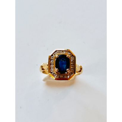 BAGUE octogonale en or jaune 750°/°° ornée...