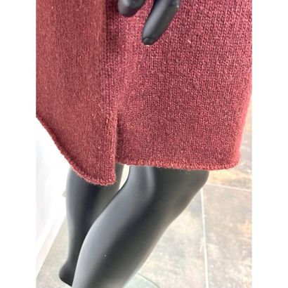 HERMES Paris. Robe manches courtes en tricoté...