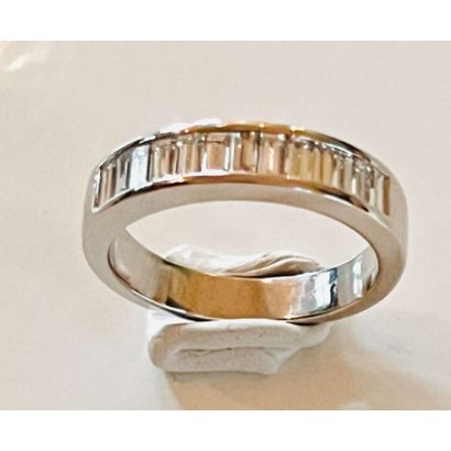 ½ ALLIANCE in white gold 750°/°° set with...
