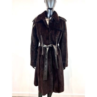 CELINE. Manteau en vison rasé et agneau plongé...