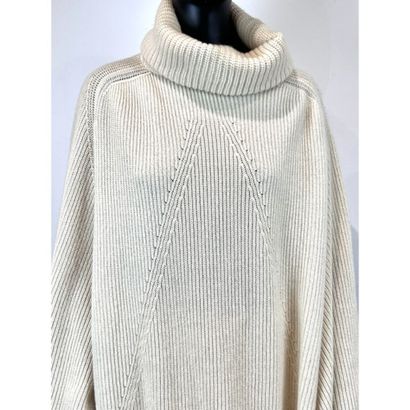 INVERNI. Cape poncho en tricoté de cachemire...