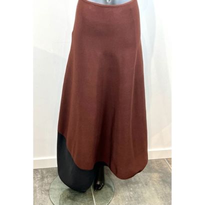Jil SANDER. Jupe longue destructurée en soie,...
