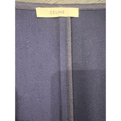 MOLLI. Pull en tricoté de pure laine vierge...