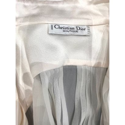 Christian DIOR. Chemisier en satin de soie...