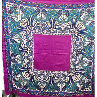 Yves SAINT LAURENT. Large shawl in cashmere...