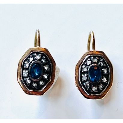XIXè.PAIRE DE BOUCLES D’OREILLES dormeuses...