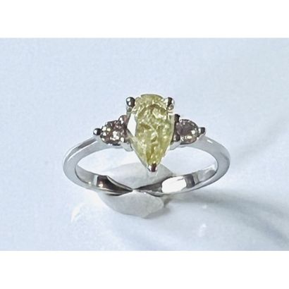 RING in white gold 750°/°° set with a 1ct20...