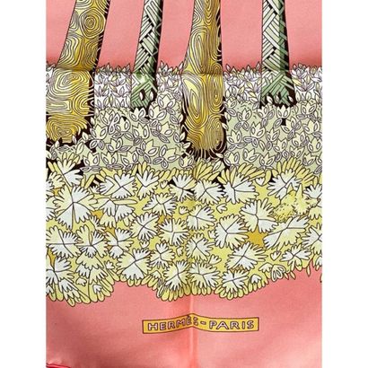 HERMES. Salmon, green and yellow 