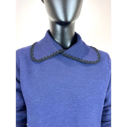 MOLLI. Pull en tricoté de pure laine vierge...