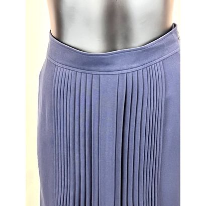HERMES Paris. Jupe droite en acétate et viscose...