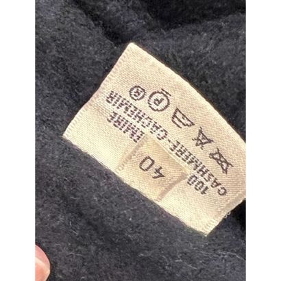 HERMES Paris. Manteau non doublé en cachemire...