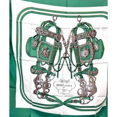 HERMES Paris. Green and white 