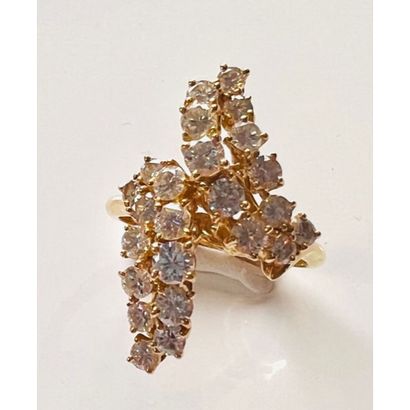 BAGUE marquise croisée en or jaune 750°/°°...