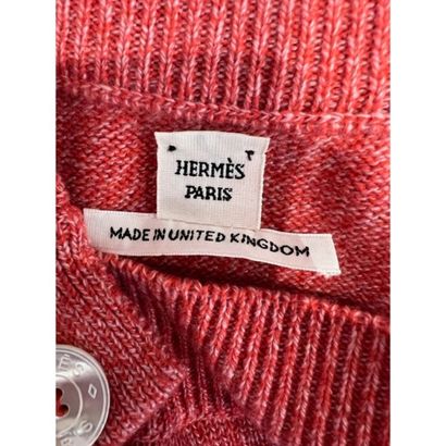 HERMES Paris. Pull en tricoté cachemire rouge...