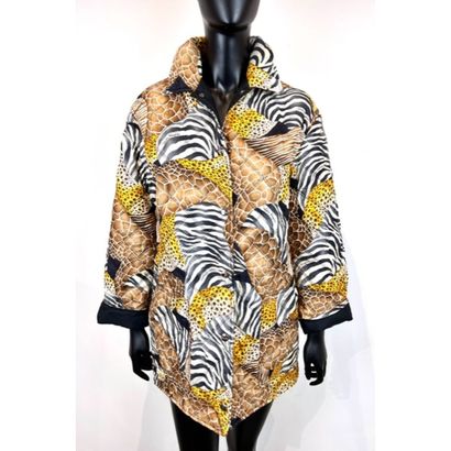 Salvatore FERRAGAMO. Veste ¾ en soie imprimée...