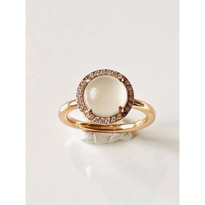 BAGUE en or jaune 750°/°° ornée d’une pierre...