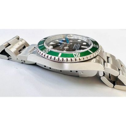 ROLEX SUBMARINER. 16610 LV. MONTRE en acier...