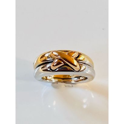 CHAUMET Paris (?). BAGUE lien 2 joncs 3 ors...
