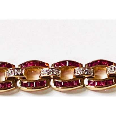 BRACELET in yellow gold 750°/°° featuring...