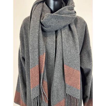 HERMES Paris. Manteau non doublé en cachemire...