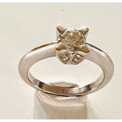 RING in white gold 750°/°° set with a diamond...