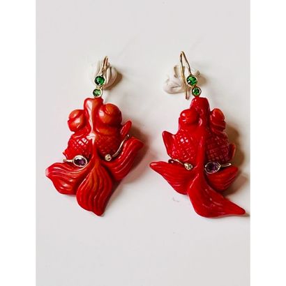 PAIRE DE PENDANTS D’OREILLES en or jaune...