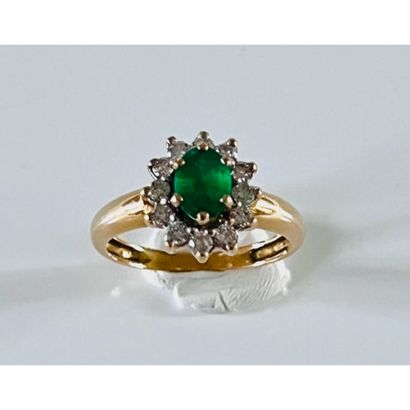 BAGUE fleur en or jaune 750°/°° ornée d’une...
