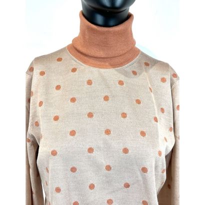 HERMES Paris. Pull fin col roulé en tricoté...