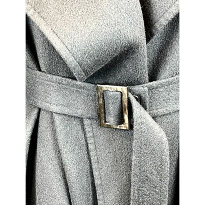 HERMES Paris. Manteau non doublé en cachemire...
