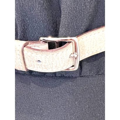 HERMES Paris. Fine belt in off-white leather...