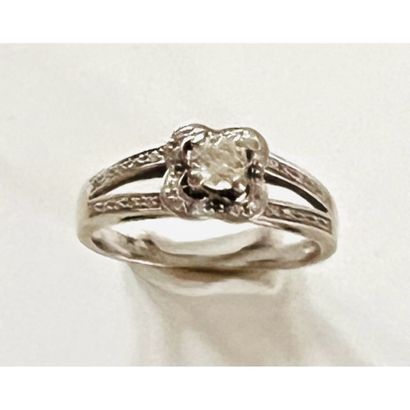 MAUBOUSSIN. 2-body ring in white gold 750°/°°...