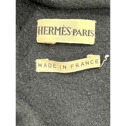 HERMES Paris. Manteau non doublé en cachemire...